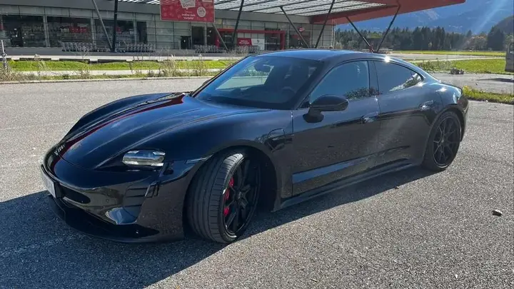 Porsche Taycan 2022 photo 2