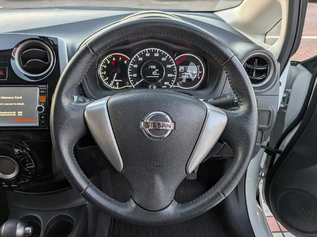 Nissan Note 2015 photo 4