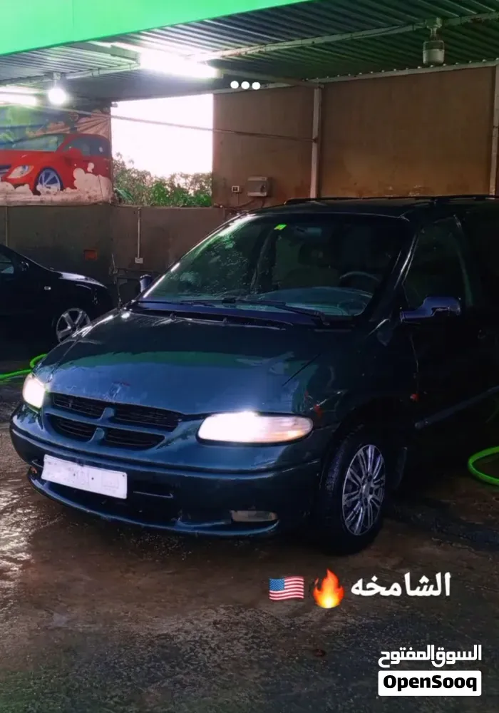 Chrysler Voyager 2000 photo 2