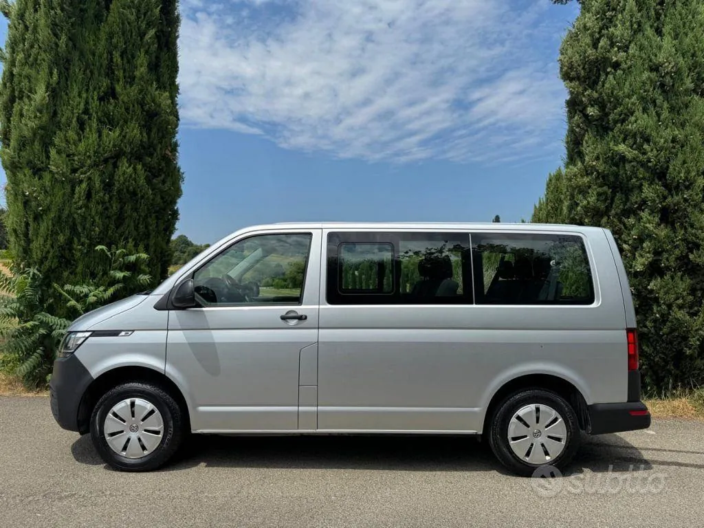 Volkswagen Caravelle 2021 photo 2