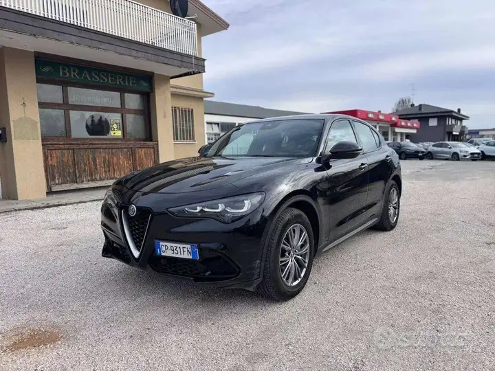 Alfa Romeo Stelvio 2023 photo 2
