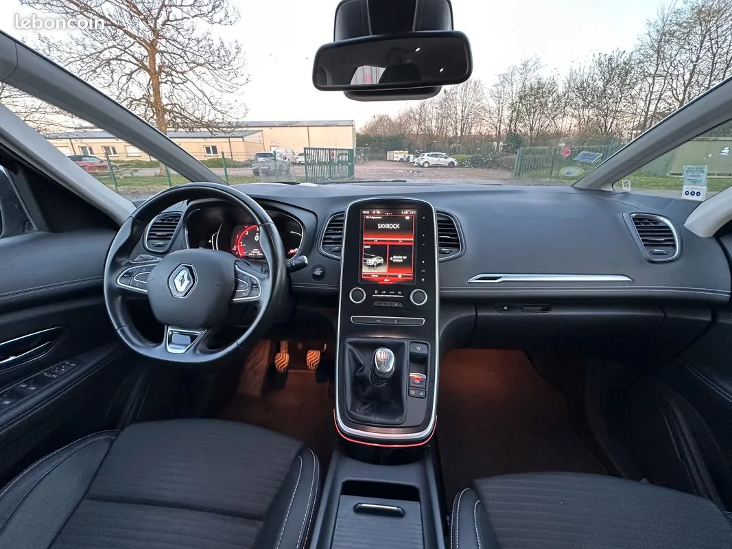 Renault Grand Scenic 2016 photo 5