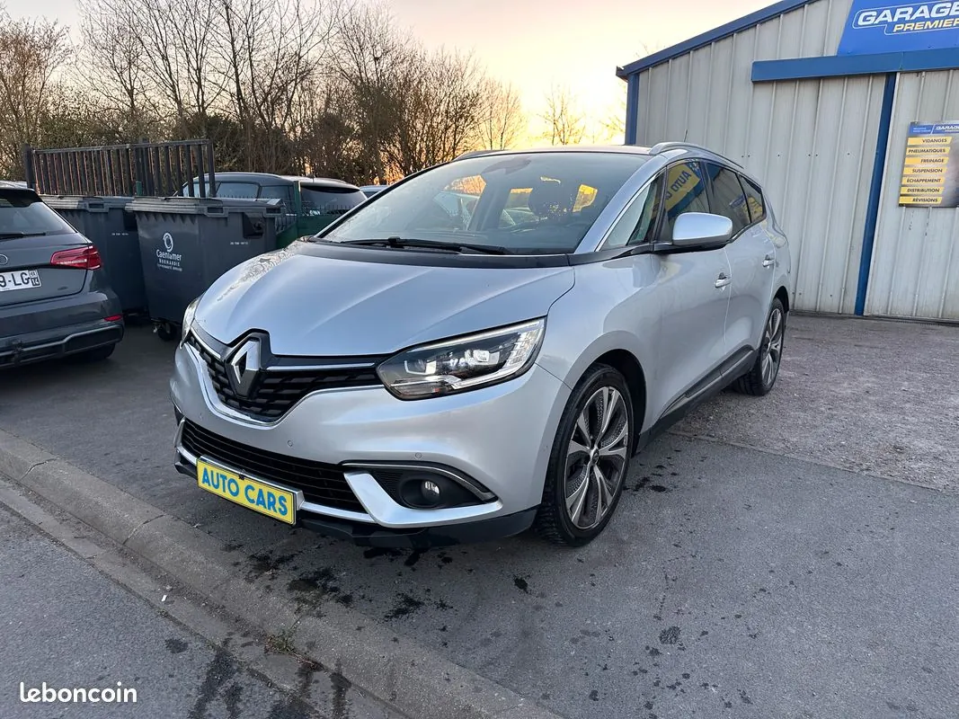 Renault Grand Scenic 2016 photo 2