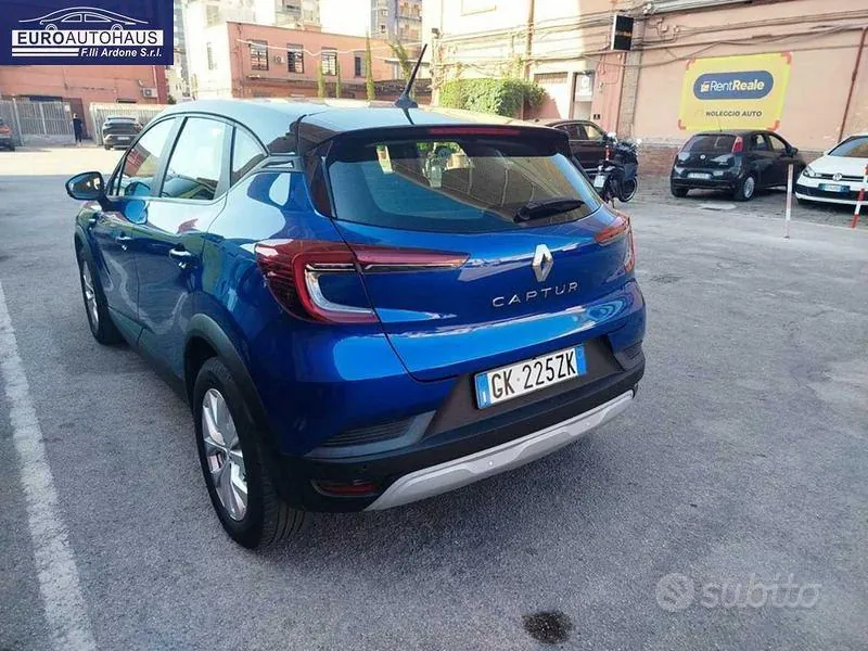 Renault Captur 2022 photo 2