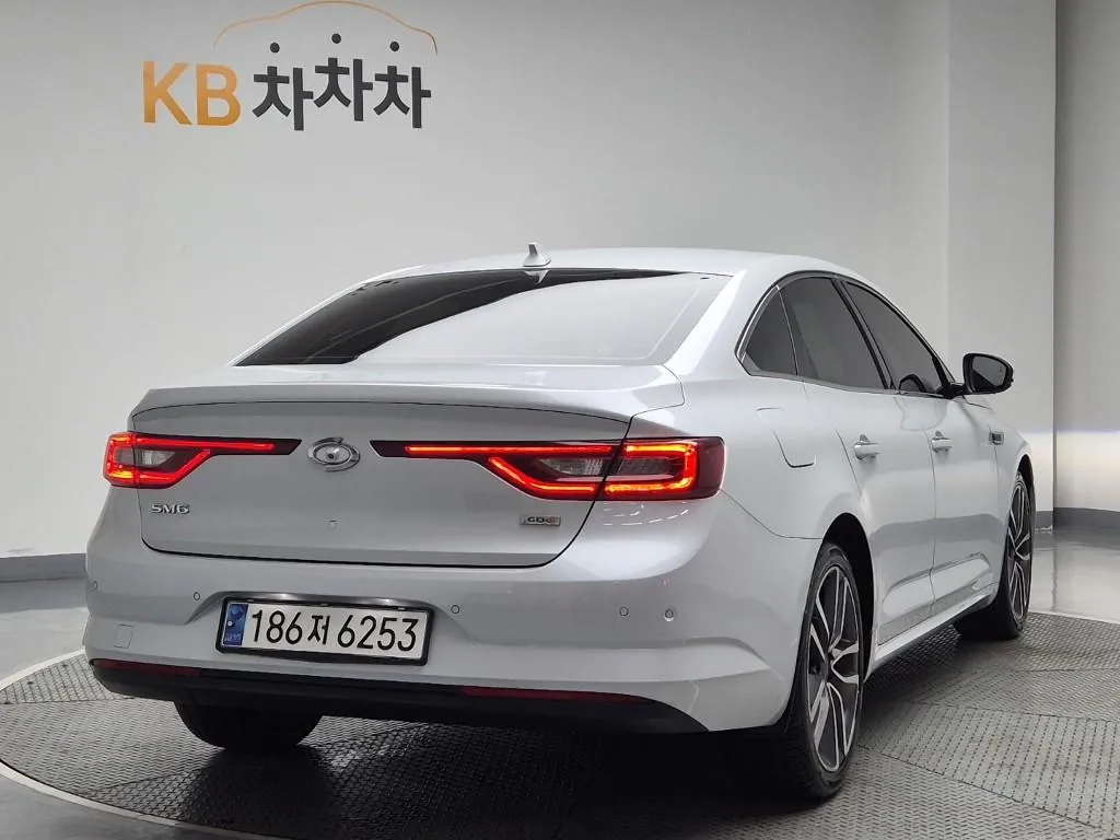 Renault Korea Sm6 2016 photo 3