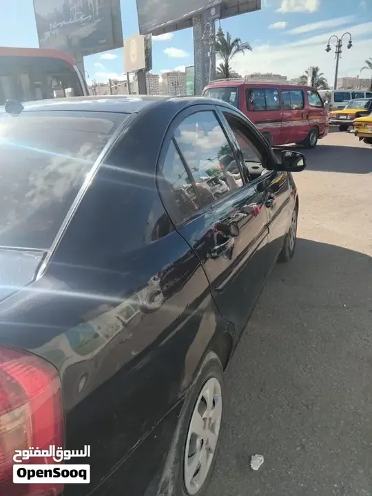 Hyundai Accent 2010 photo 4