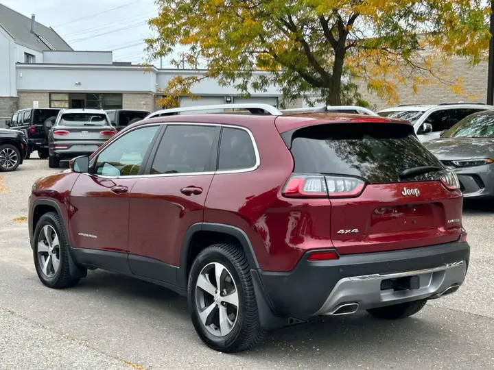 Jeep Cherokee 2021 photo 3