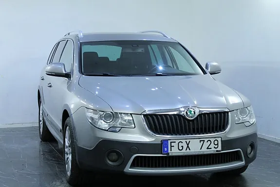 Skoda Superb 2013 photo 2