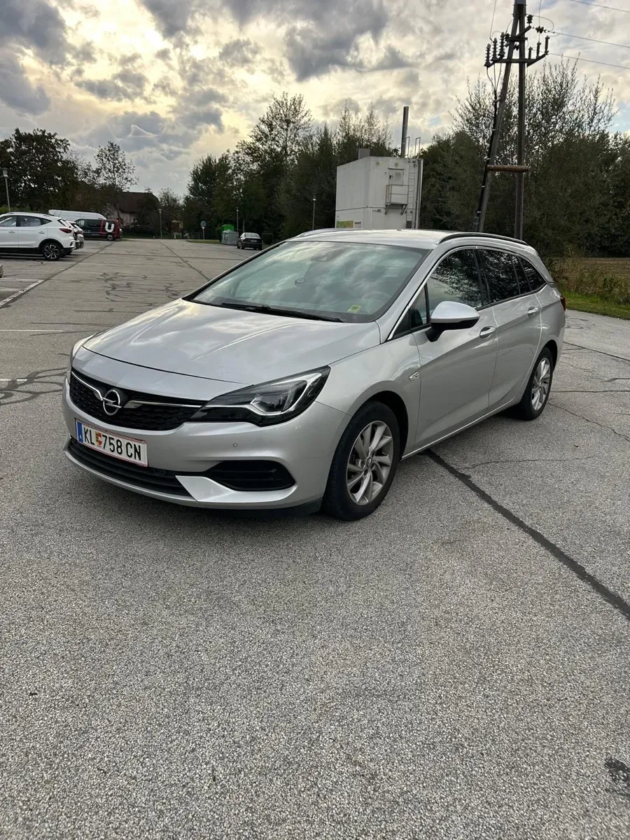 Opel Astra 2020 photo 2