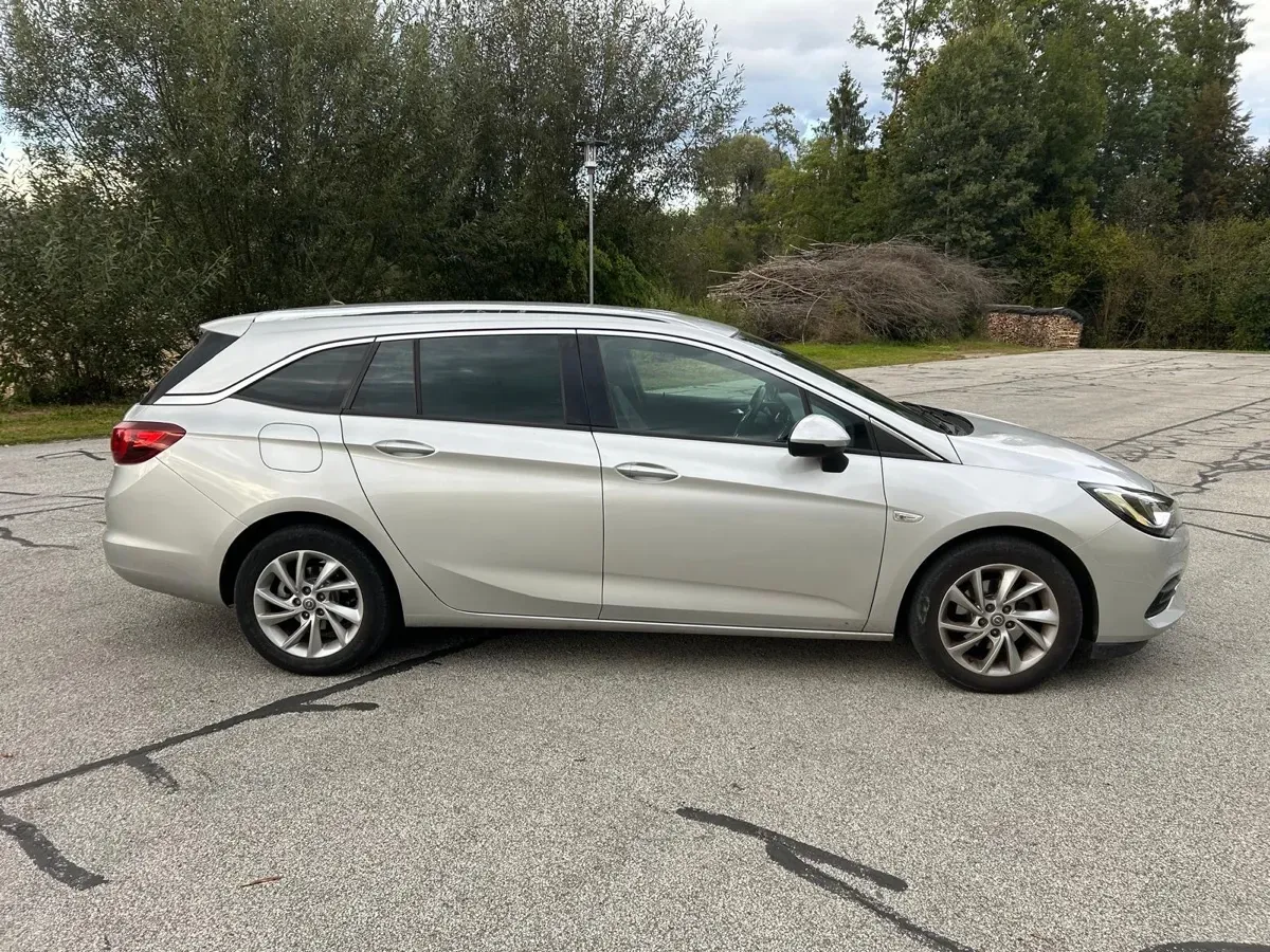 Opel Astra 2020 photo 3