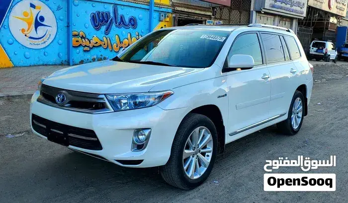 Toyota Highlander 2012 photo 2