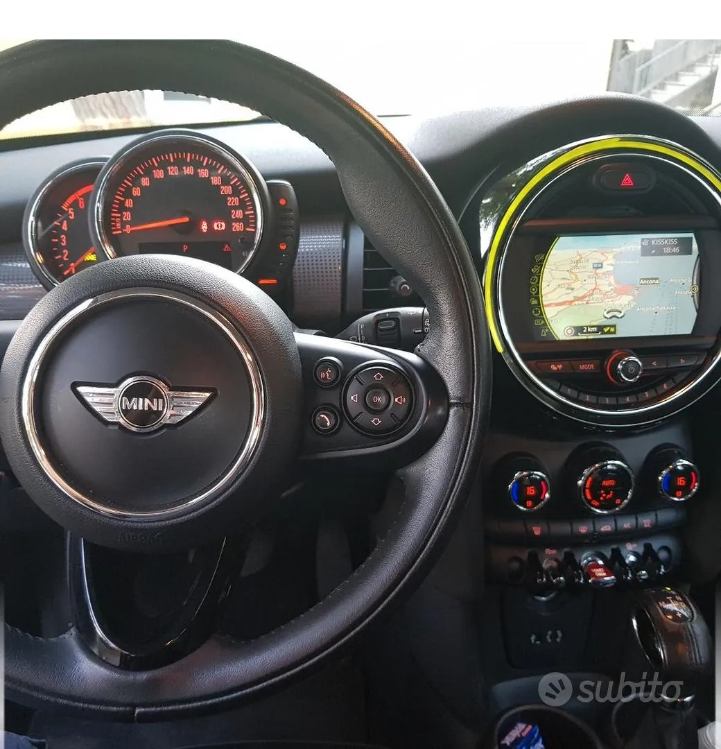 Mini Mini Cooper D 2016 photo 3