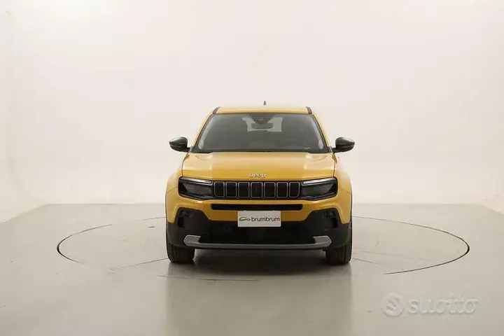 Jeep Avenger Summit 2025 photo 2
