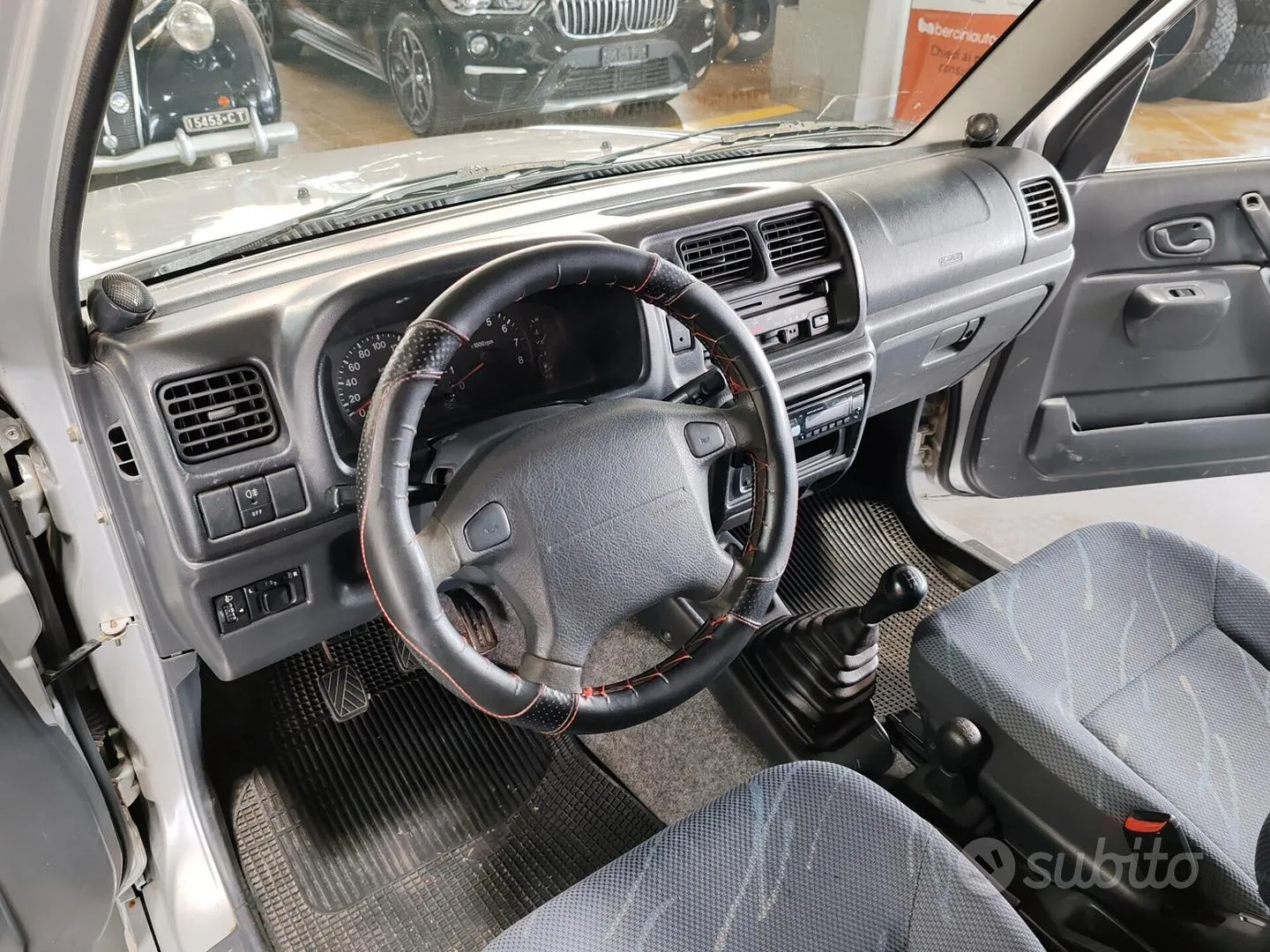 Suzuki Jimny 2002 photo 4