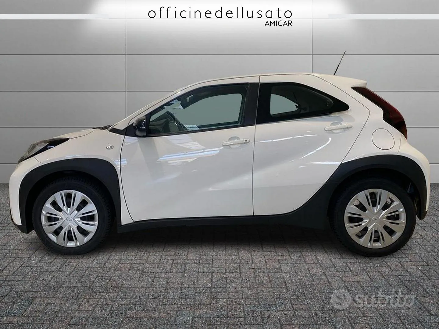Toyota Aygo 2024 photo 2