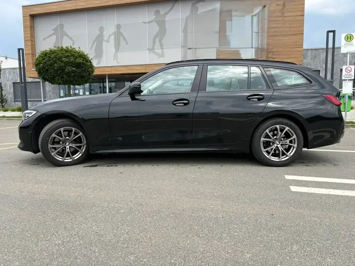 BMW 320 2020 photo 2