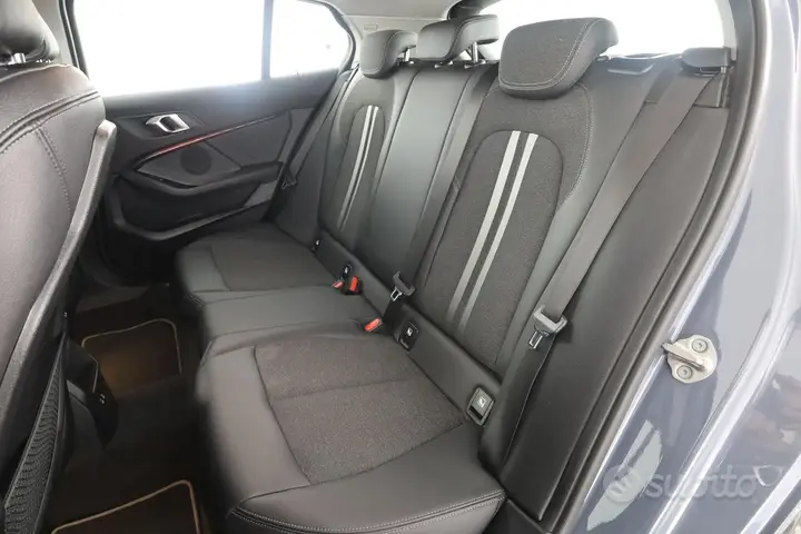 BMW 1 Series 2021 photo 3