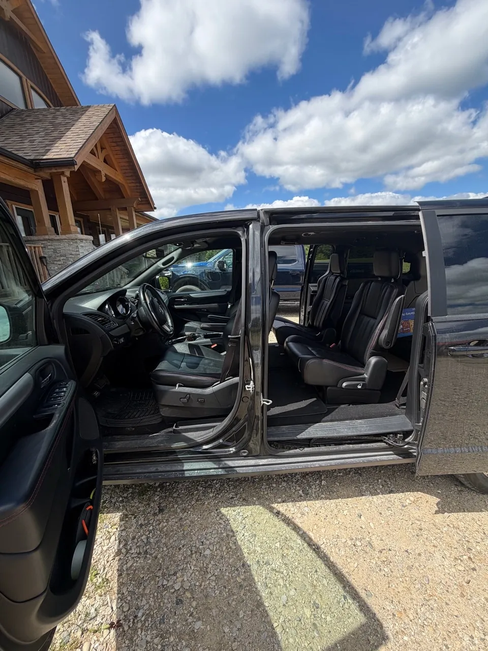 Dodge Grand Caravan 2019 photo 2