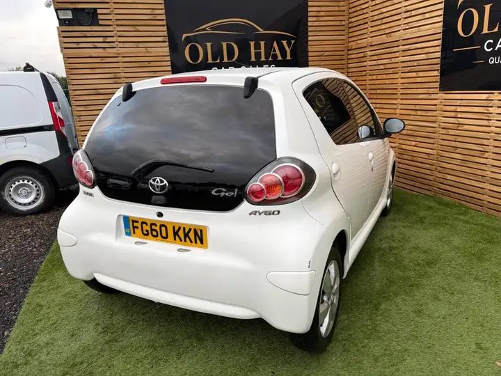 Toyota Aygo 2011 photo 4