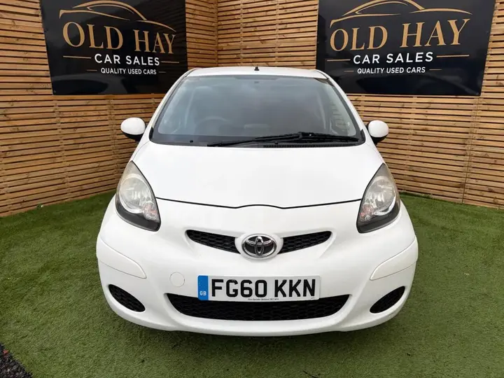 Toyota Aygo 2011 photo 2