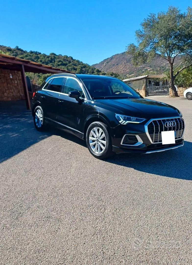 Audi Q3 2021 photo 2
