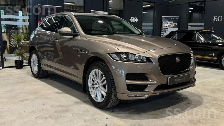 Jaguar F-Pace