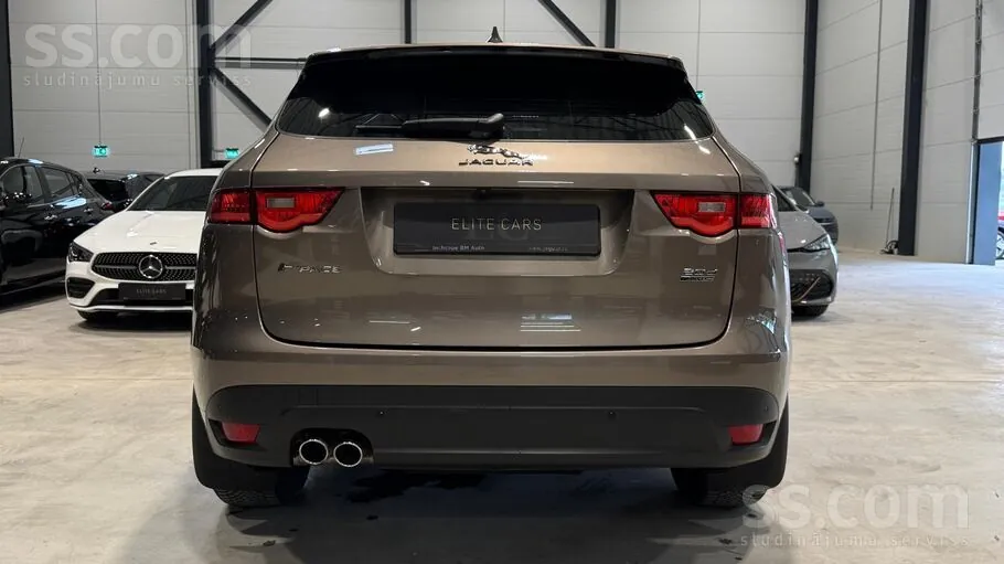 Jaguar F-Pace 2016 photo 4