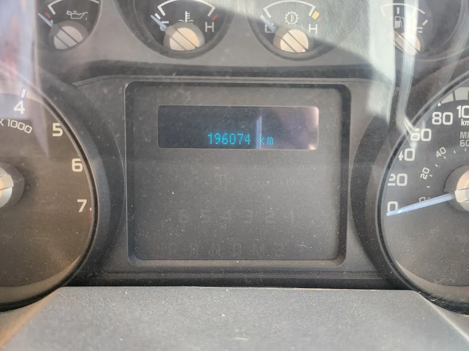 Ford F350 2015 photo 2