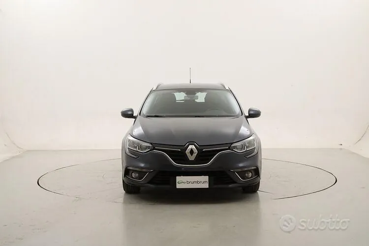 Renault Megane 2019 photo 2