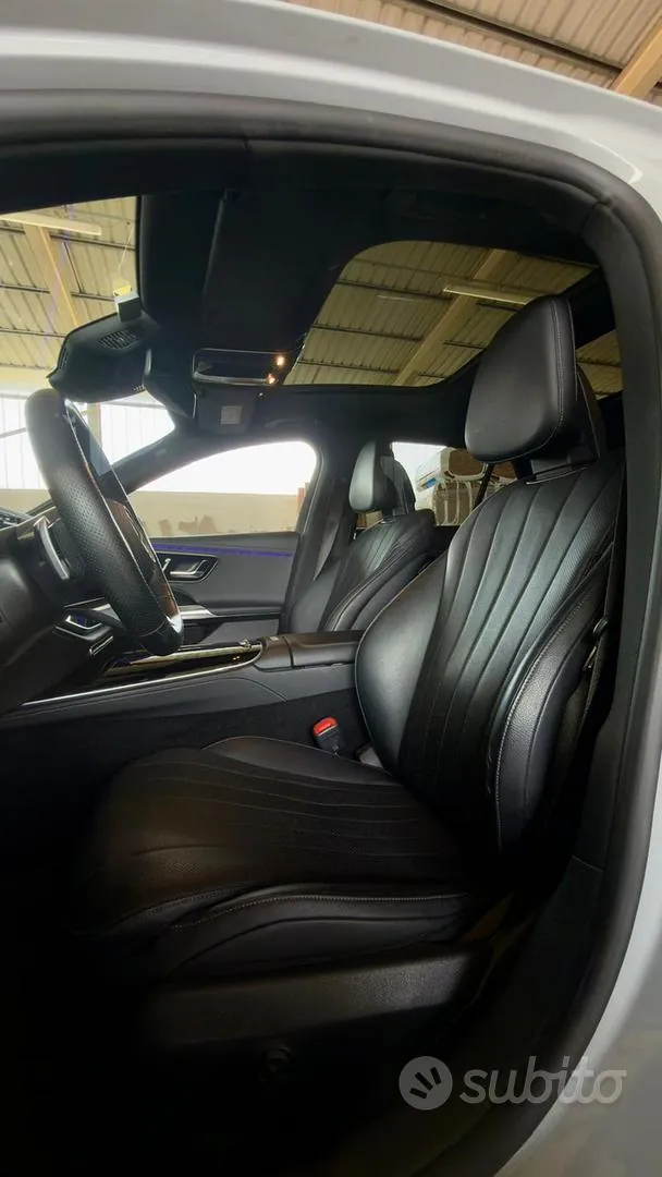 Mercedes-Benz E-Class 2023 photo 4