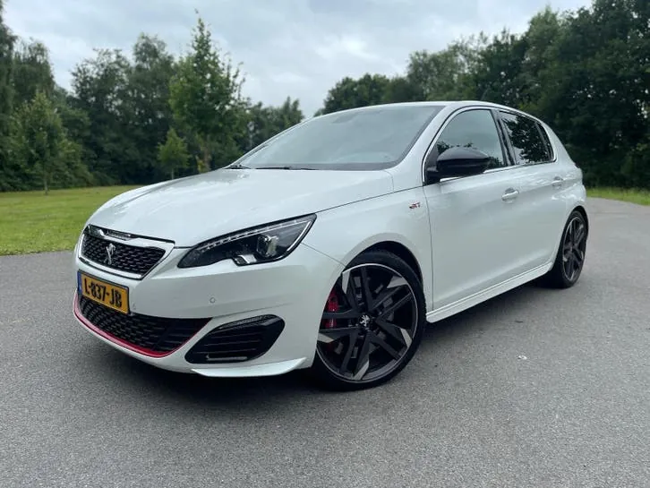Peugeot 308 2015 photo 2