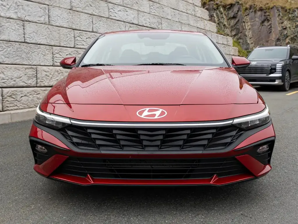 Hyundai Elantra 2025 photo 2