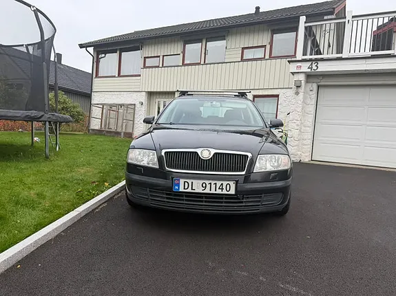 Skoda Octavia 2008 photo 4