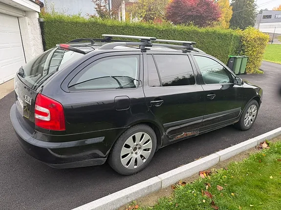 Skoda Octavia 2008 photo 2