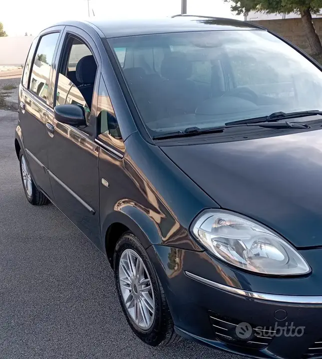 Lancia Musa 2009 photo 2