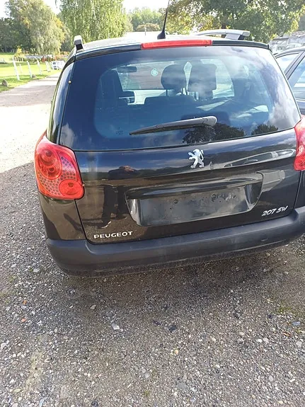 Peugeot 207 2010 photo 4