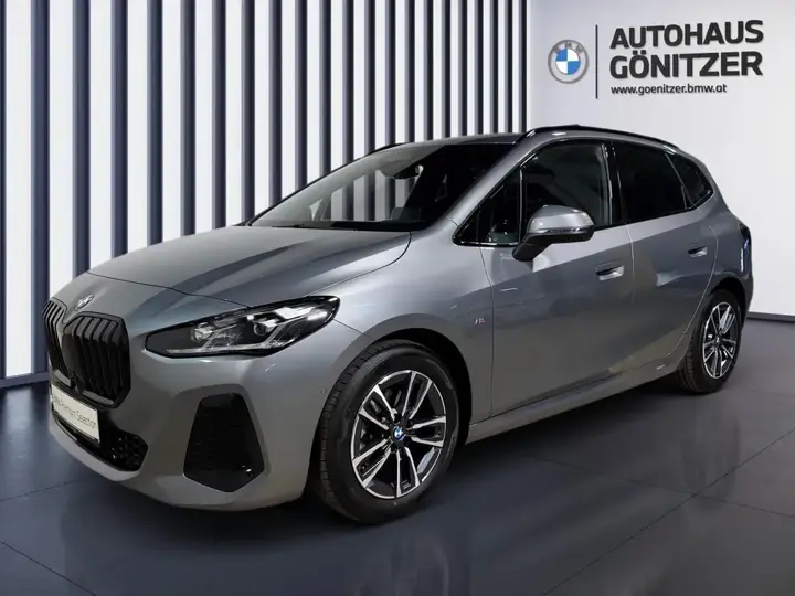 BMW 2 Series 2025 photo 2
