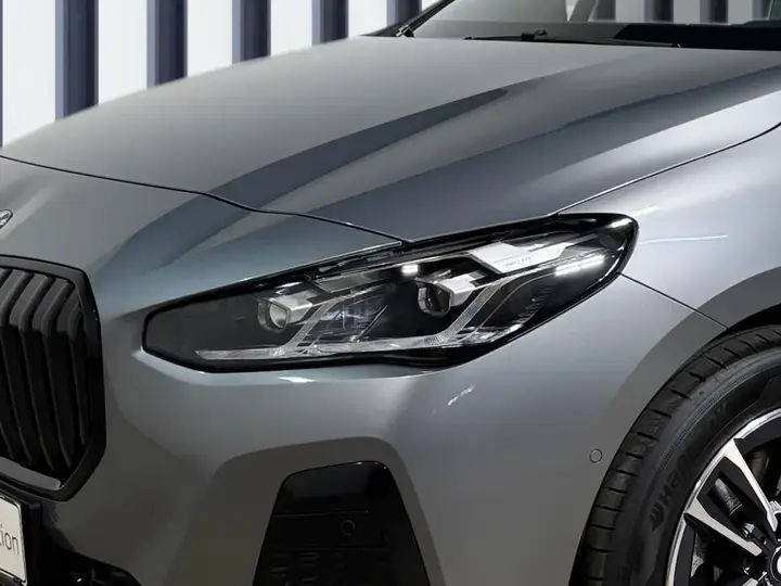 BMW 2 Series 2025 photo 3