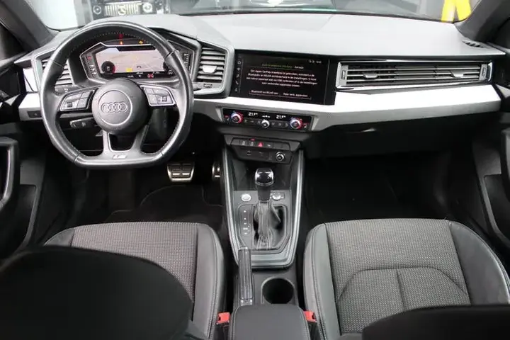 Audi A1 2020 photo 2