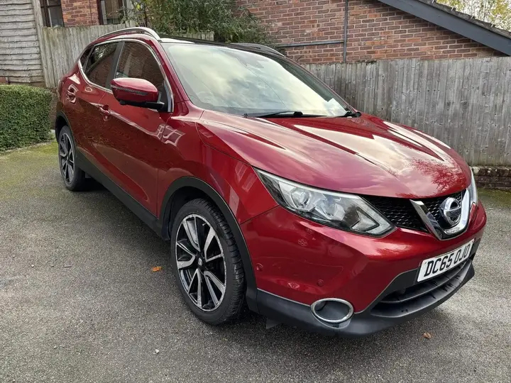 Nissan Qashqai 2015 photo 2