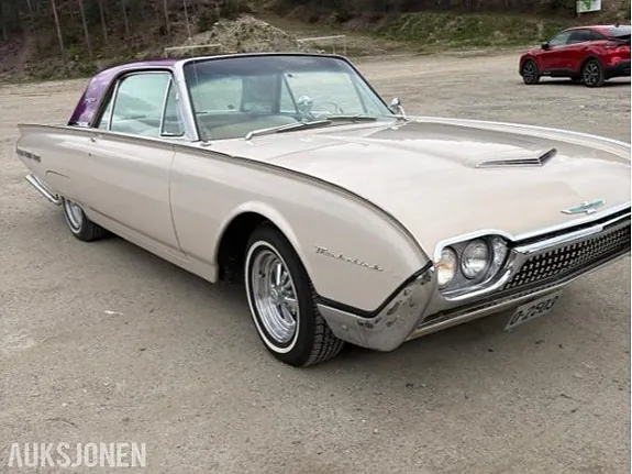 Ford Thunderbird 1962 photo 3