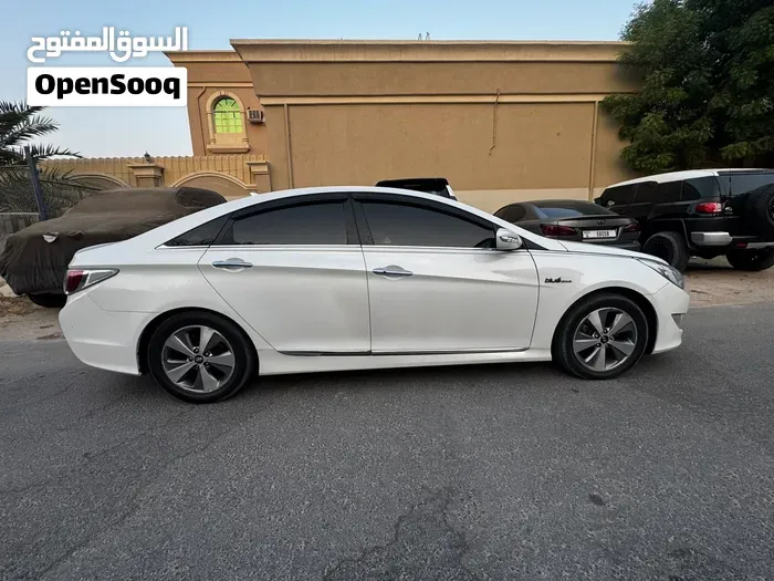 Hyundai Sonata 2012 photo 4