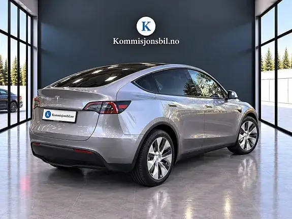 Tesla Model Y 2023 photo 5