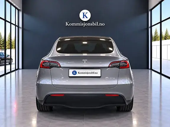 Tesla Model Y 2023 photo 4