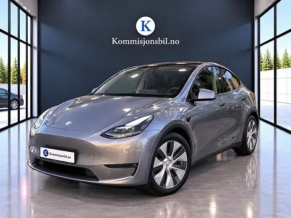 Tesla Model Y 2023 photo 2