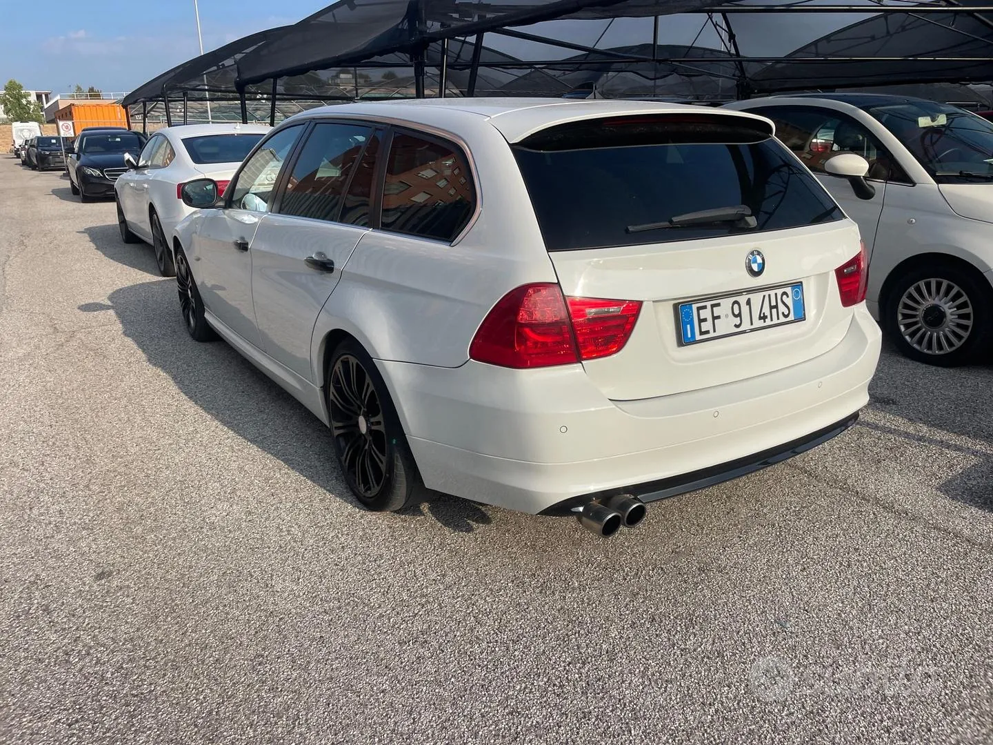 BMW 318 2010 photo 5