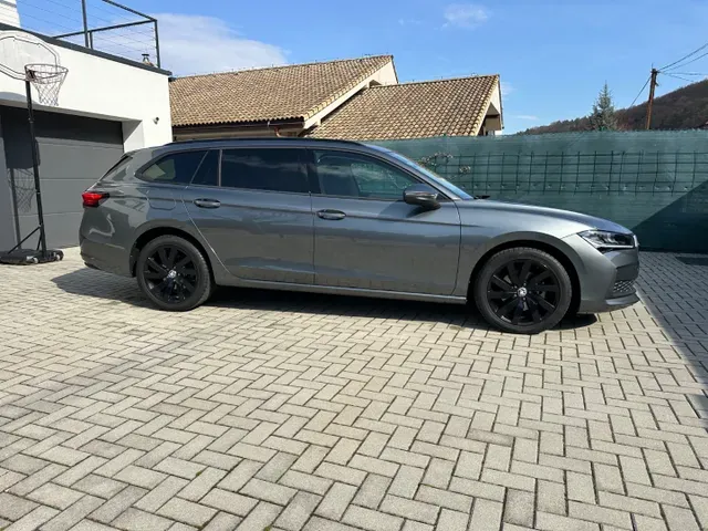 Skoda Superb 2025 photo 2