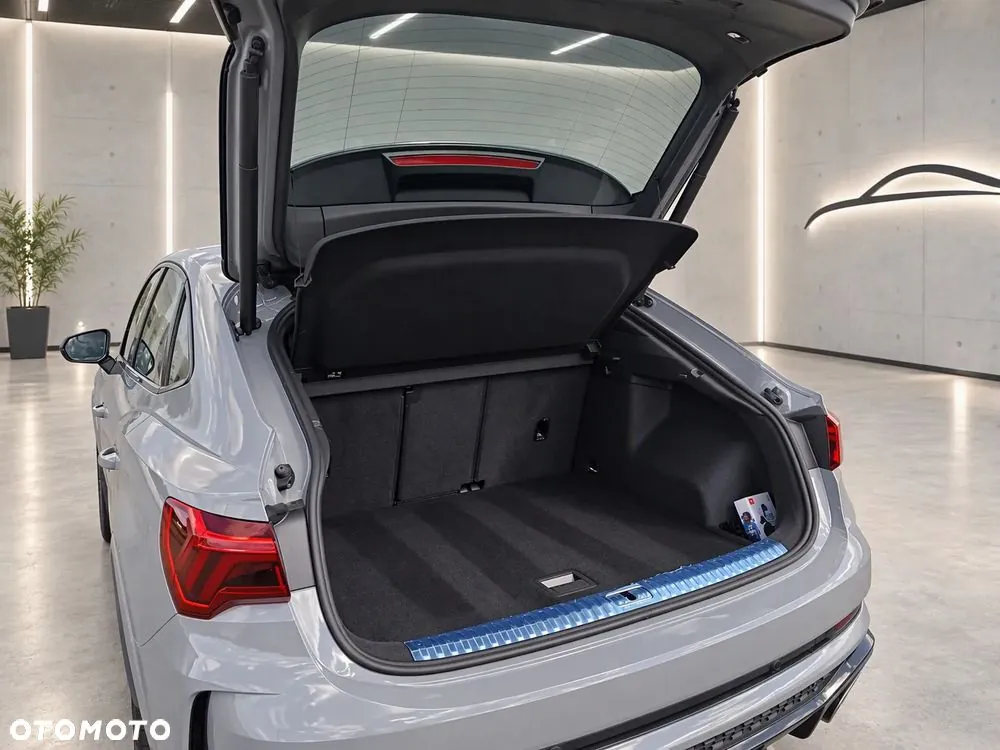 Audi Rs Q3 2022 photo 3
