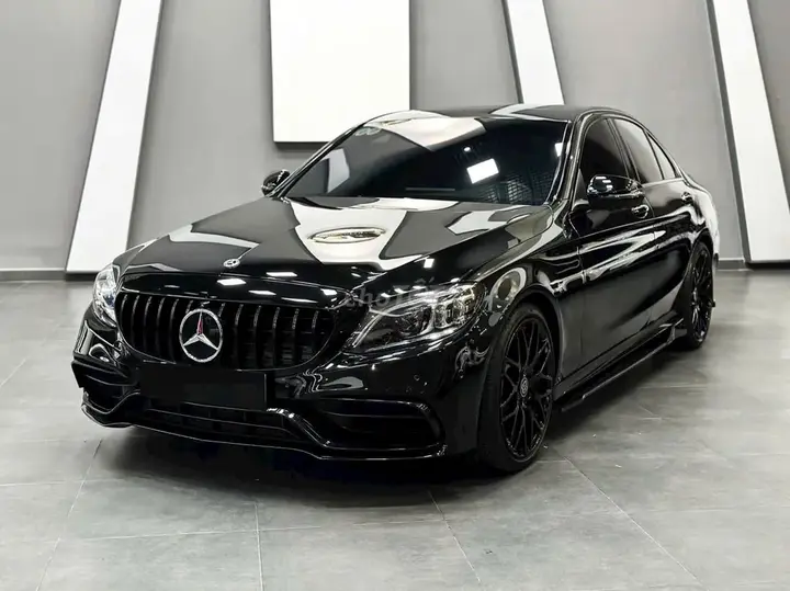 Mercedes-Benz C-Class 2019 photo 3