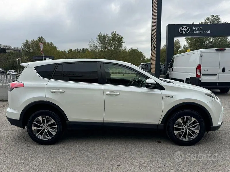 Toyota Rav4 2016 photo 5
